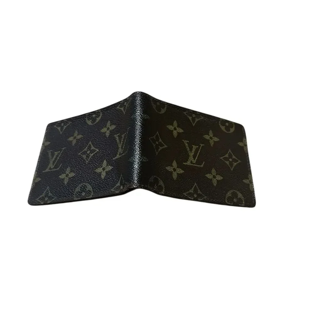 Louis Vuitton Classic Men’s Monogram Wallet